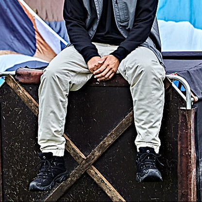 ＜フレイムリターダント（難燃素材）＆デッドエアーインシュレーション（多層構造綿）＞ PUFFER PANTS